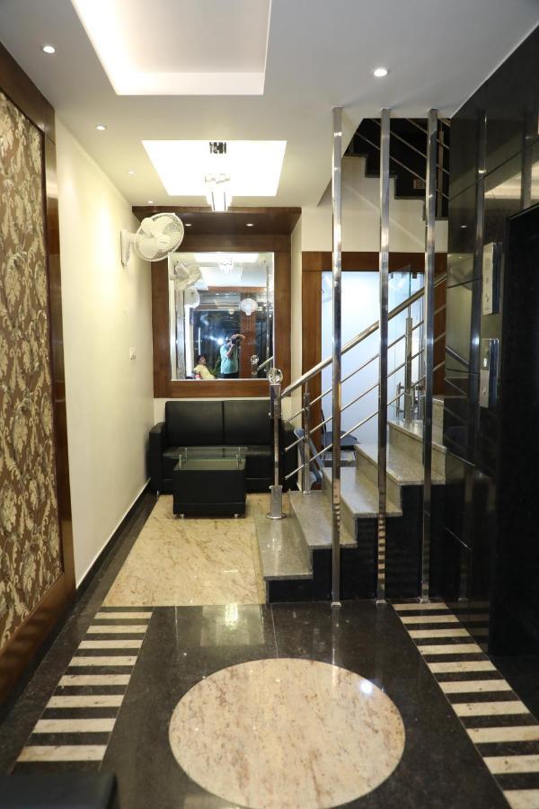 Golden Crown Hotel Varanasi