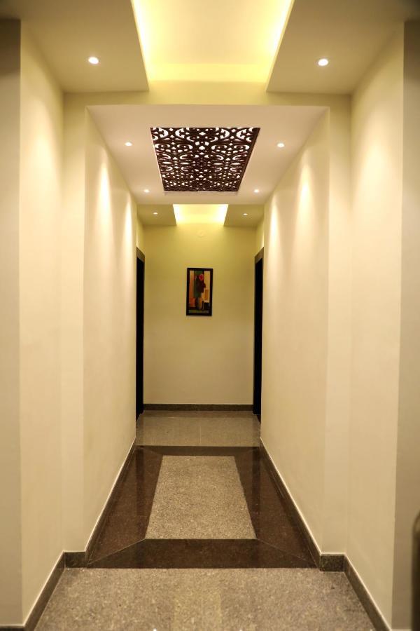 Hotel Golden Crown